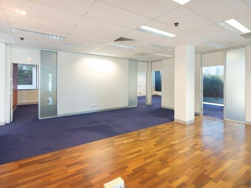 128 Bundall Road, Bundall QLD 4217