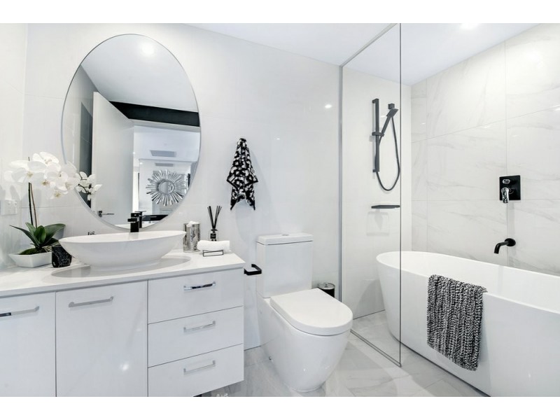 Biggera Waters QLD 4216