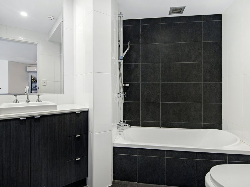 3 ORCHID, Surfers Paradise QLD 4217