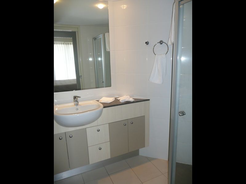 334 23-27 Cypress Avenue, Surfers Paradise QLD 4217