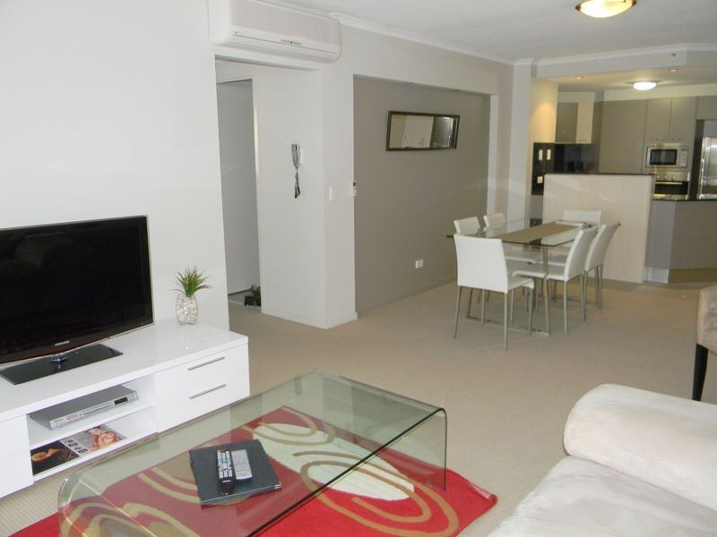 334 23-27 Cypress Avenue, Surfers Paradise QLD 4217