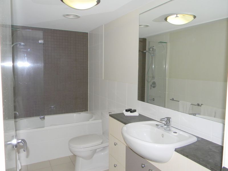 334 23-27 Cypress Avenue, Surfers Paradise QLD 4217