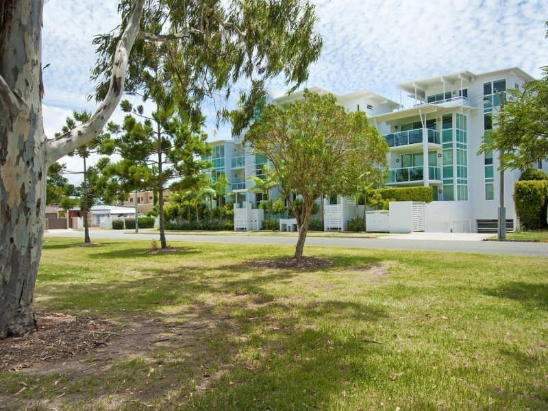 5-7 Aruma Street, Chevron Island QLD 4217