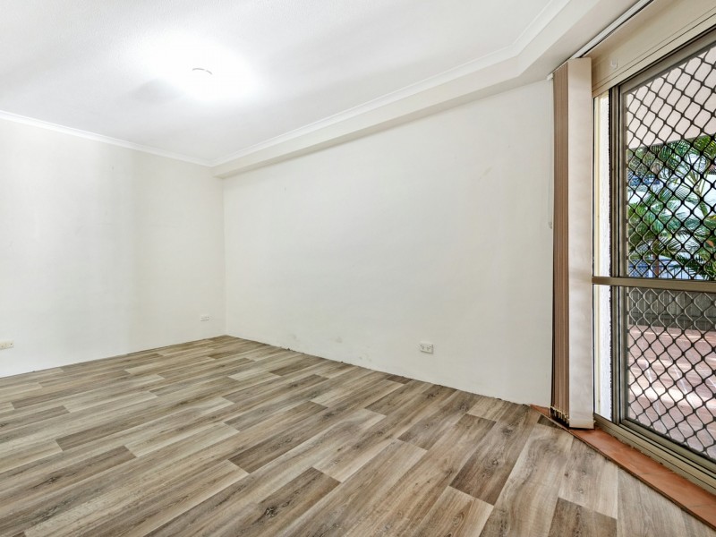 2/146 Marine Parade, Southport QLD 4215