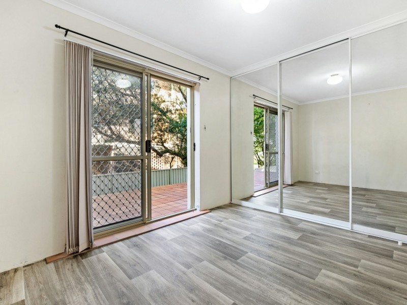 2/146 Marine Parade, Southport QLD 4215