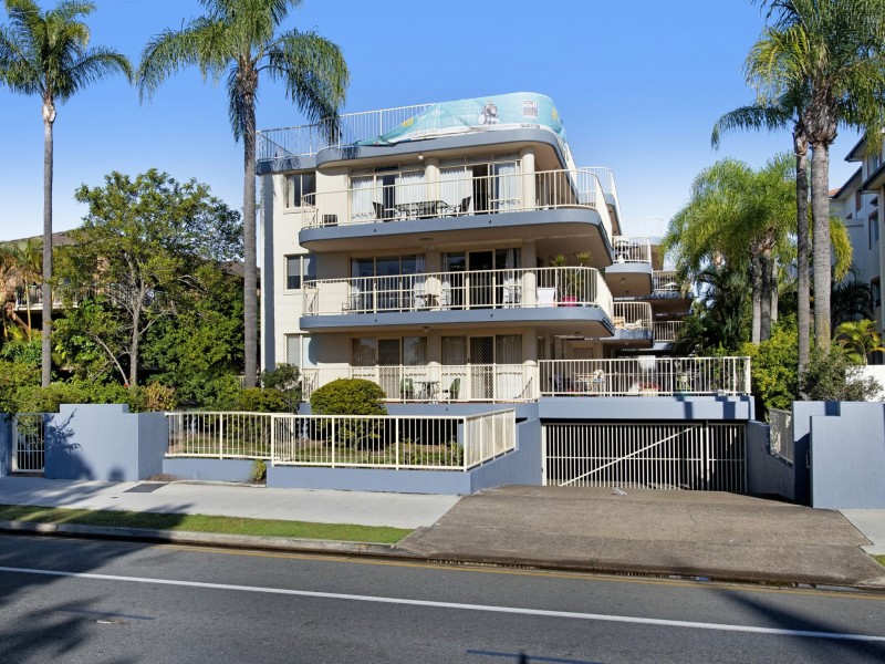 2/146 Marine Parade, Southport QLD 4215