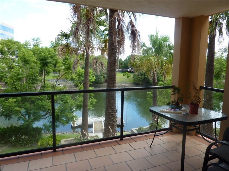 27/24 Slatyer Avenue, Bundall QLD 4217