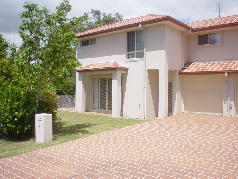 2/13 Maltman Av, Southport QLD 4215
