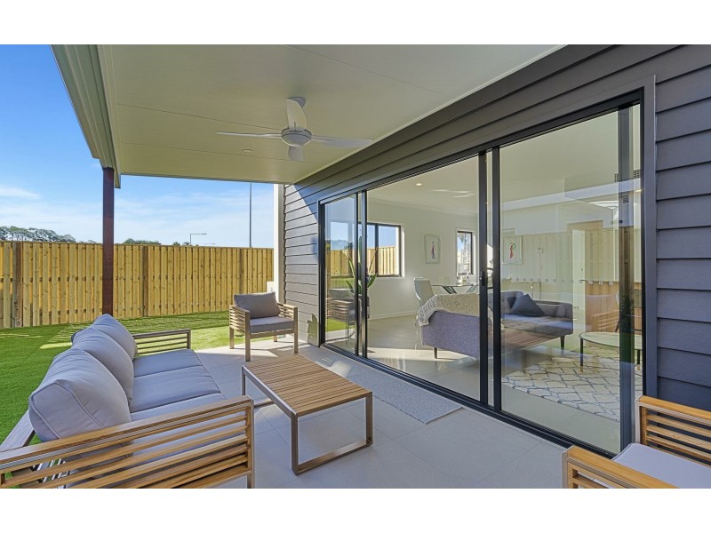 Hope Island QLD 4212