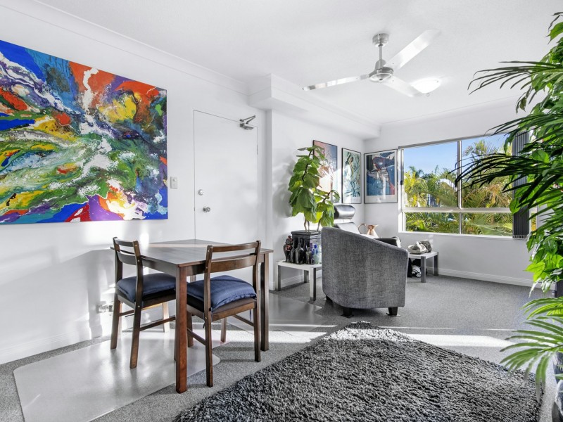 8/31-33 Mawarra Street, Surfers Paradise QLD 4217