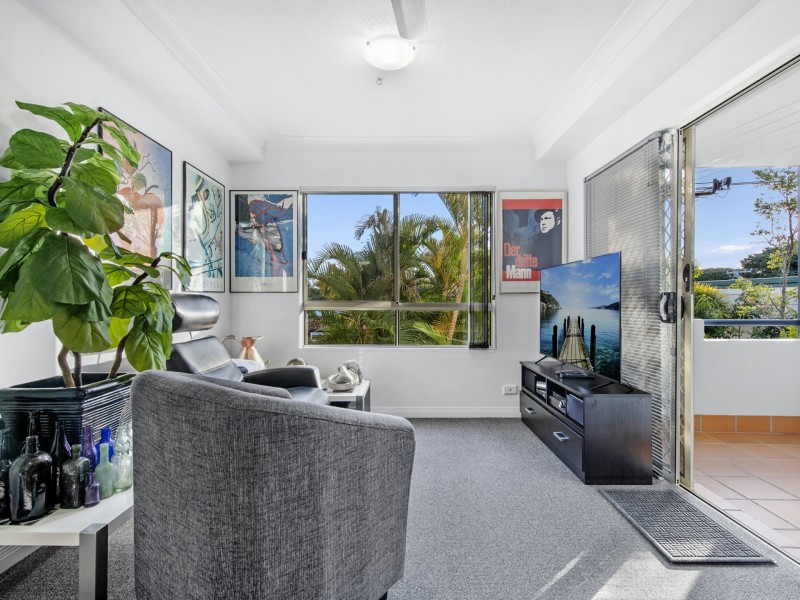 8/31-33 Mawarra Street, Surfers Paradise QLD 4217