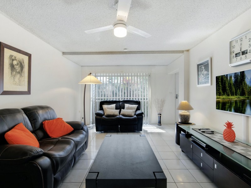 2/21 Darrambal Street, Surfers Paradise QLD 4217