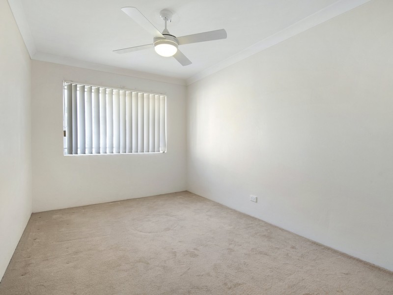 2/21 Darrambal Street, Surfers Paradise QLD 4217