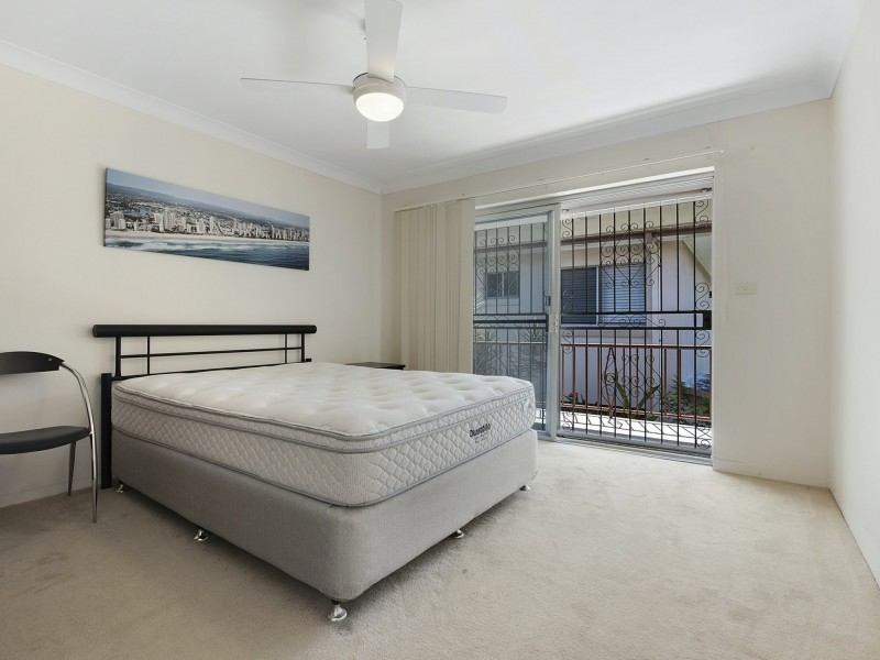 2/21 Darrambal Street, Surfers Paradise QLD 4217