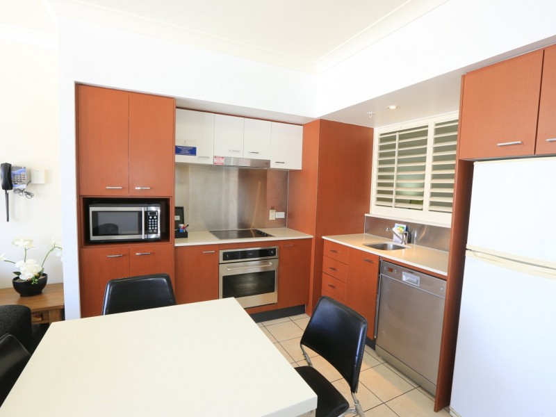 1074/23 Ferny Avenue, Surfers Paradise QLD 4217