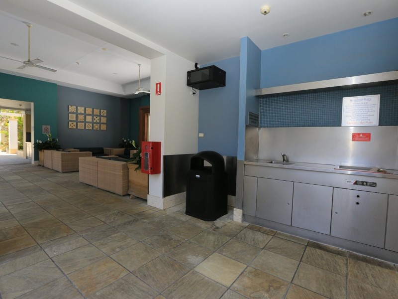 1074/23 Ferny Avenue, Surfers Paradise QLD 4217