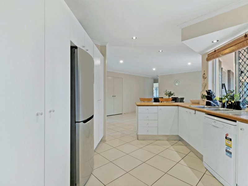 27 Manly Drive, Robina QLD 4226