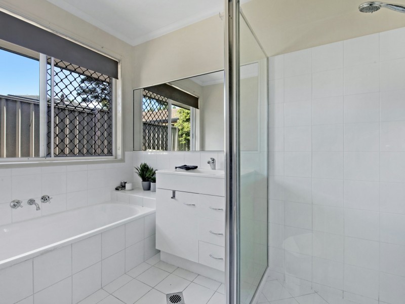 27 Manly Drive, Robina QLD 4226