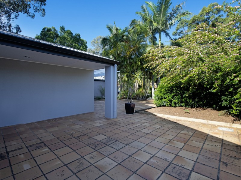 27 Manly Drive, Robina QLD 4226