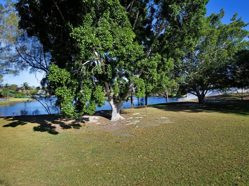 27 Manly Drive, Robina QLD 4226