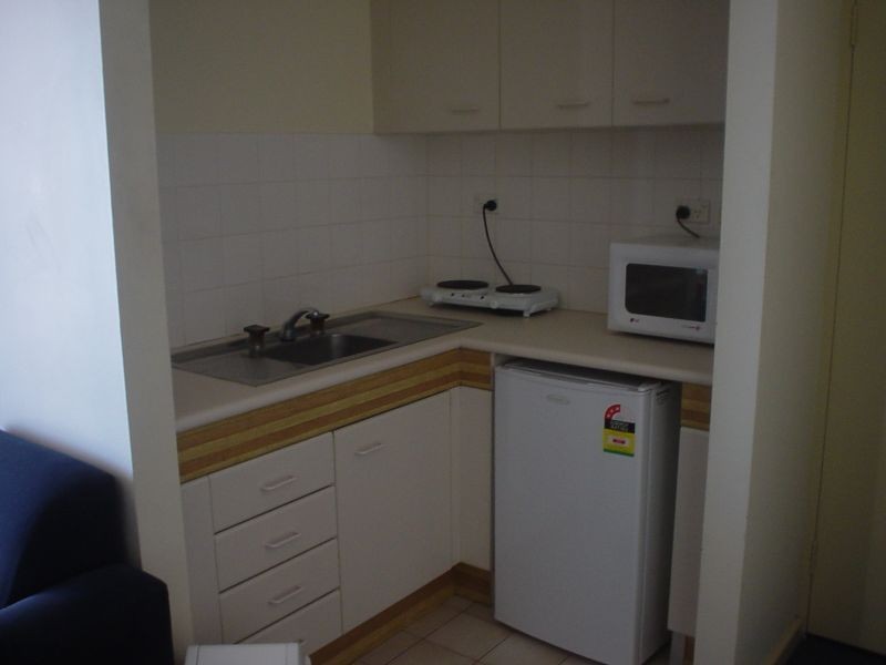 18 Hanlan Street, Surfers Paradise QLD 4217