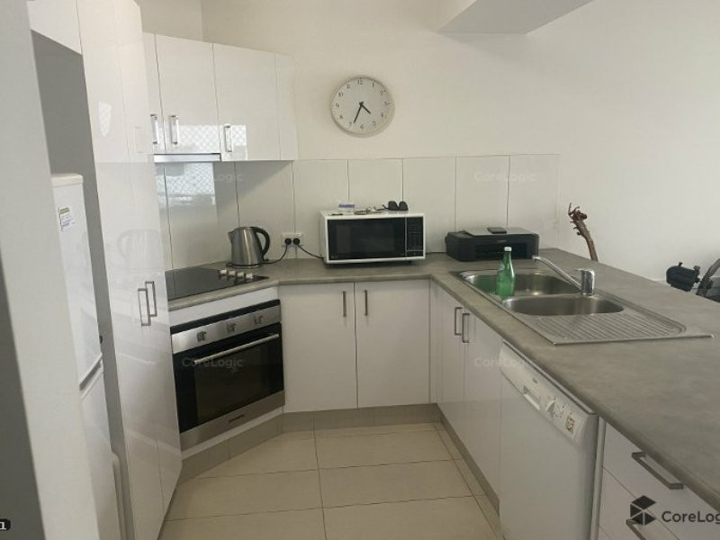 25/40-46 Burra Street, Chevron Island QLD 4217