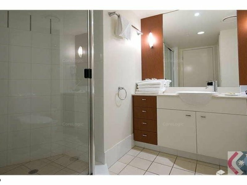 23 Ferny Avenue, Surfers Paradise QLD 4217