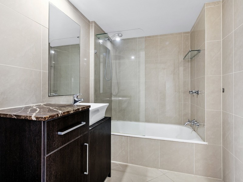 Unit 28/43 Enderley Avenue, Surfers Paradise QLD 4217