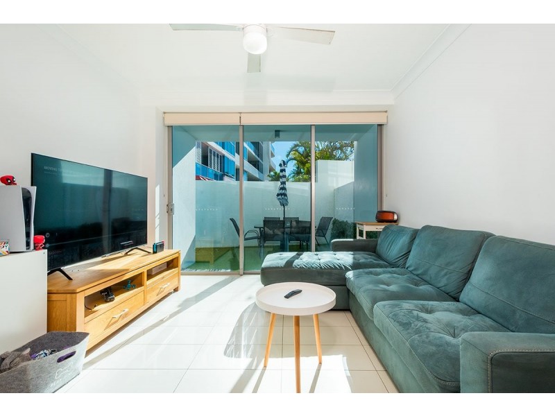 Apartment 210/20 Labrador St, Labrador QLD 4215