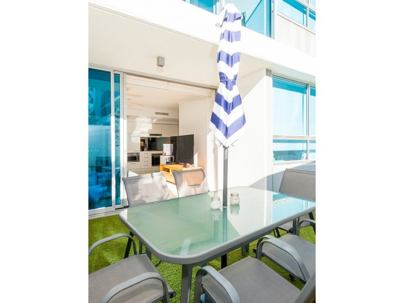 210/20 Labrador Street, Labrador QLD 4215