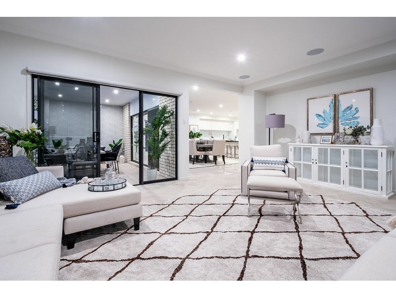 24 Meron Street, Southport QLD 4215