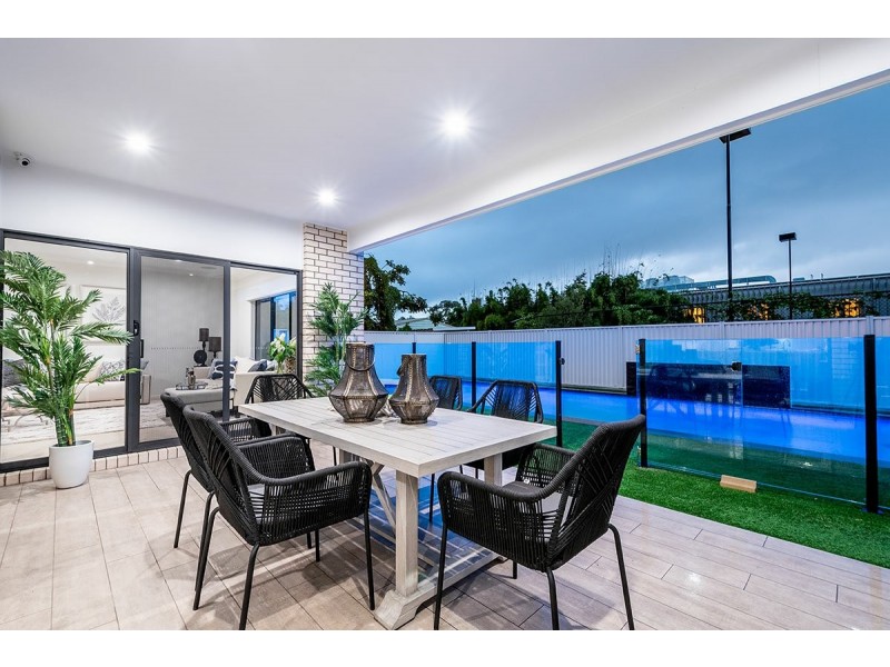 24 Meron Street, Southport QLD 4215