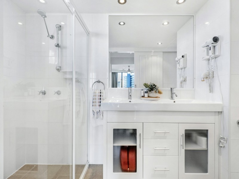 33/2981 Surfers Paradise Boulevard, Surfers Paradise QLD 4217