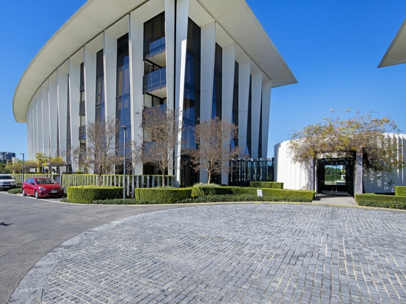 Unit 407E/1 Marina Drive, Benowa QLD 4217