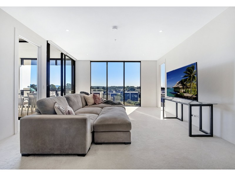 Unit 407E/1 Marina Drive, Benowa QLD 4217