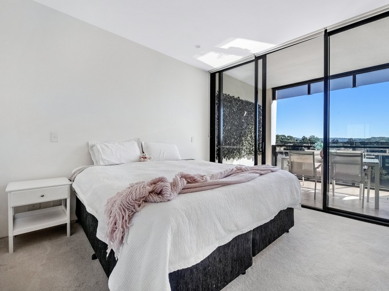 Unit 407E/1 Marina Drive, Benowa QLD 4217