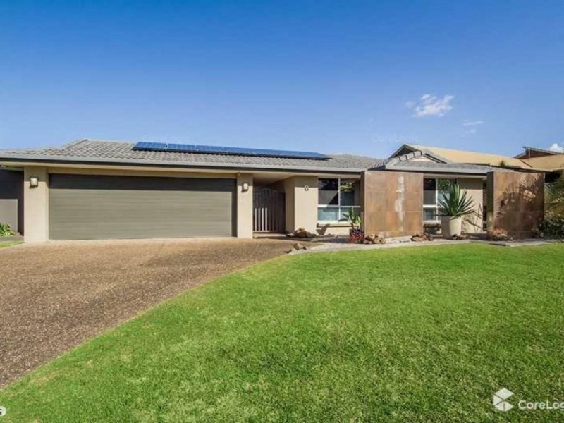 8 Kula Close, Benowa QLD 4217