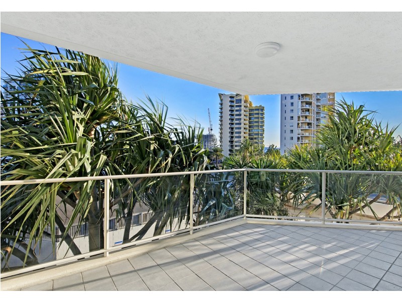 Unit 209/18 Fern Street, Surfers Paradise QLD 4217
