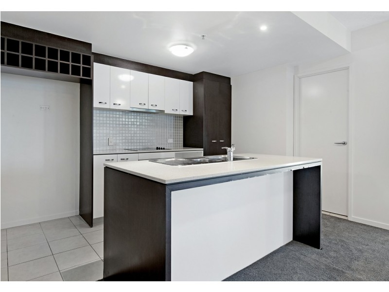 Unit 209/18 Fern Street, Surfers Paradise QLD 4217