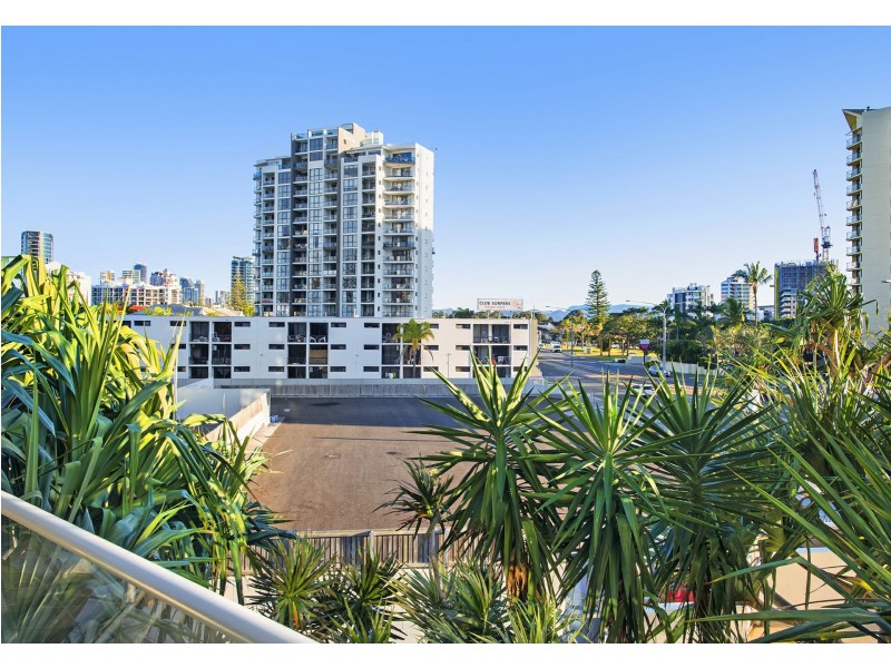 Unit 209/18 Fern Street, Surfers Paradise QLD 4217