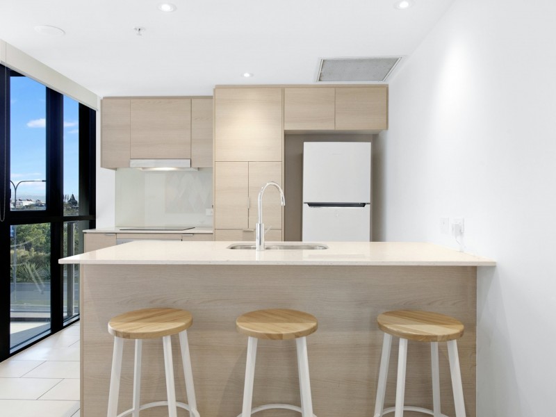 Unit 307/2663 Gold Coast Highway, Broadbeach QLD 4218