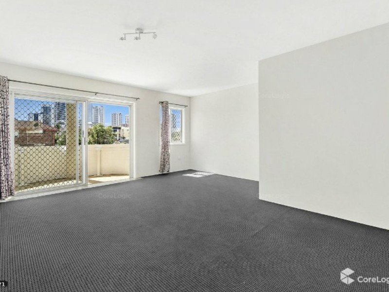 9 Holborow Close, Surfers Paradise QLD 4217