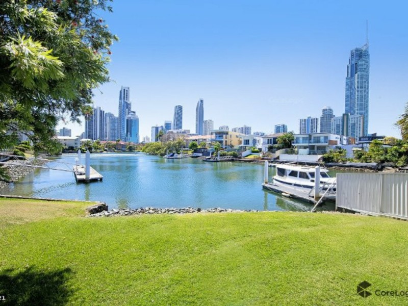 9 Holborow Close, Surfers Paradise QLD 4217