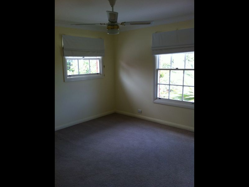 2 Kula Close, Benowa QLD 4217