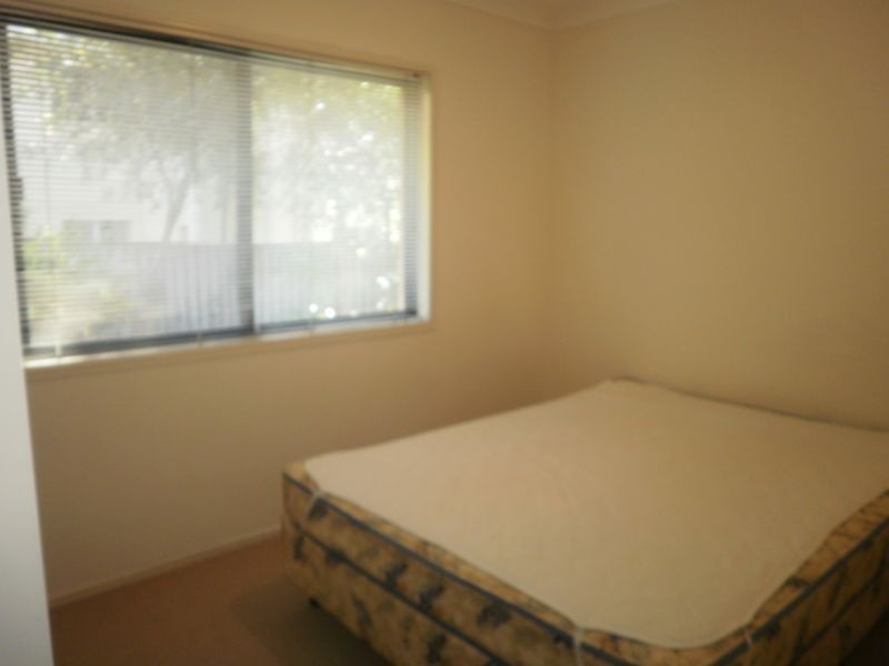 2 Girraween Grove, Ashmore QLD 4214