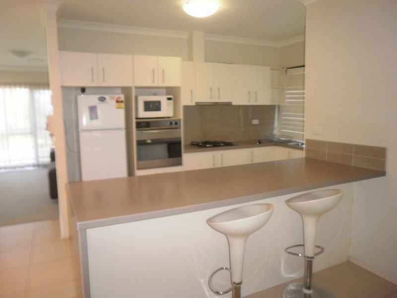 2 Girraween Grove, Ashmore QLD 4214