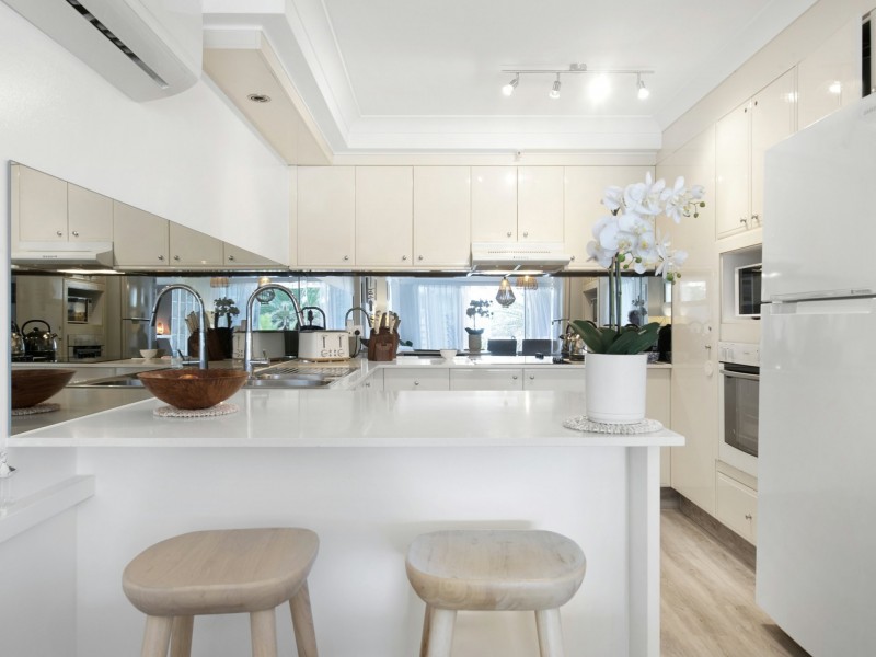 14/7-11 Elkhorn Avenue, Surfers Paradise QLD 4217