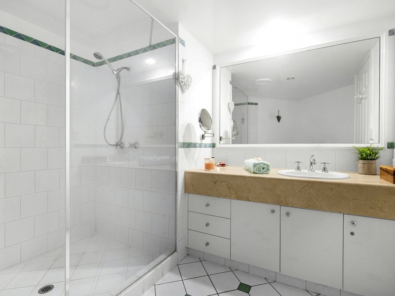 14/7-11 Elkhorn Avenue, Surfers Paradise QLD 4217