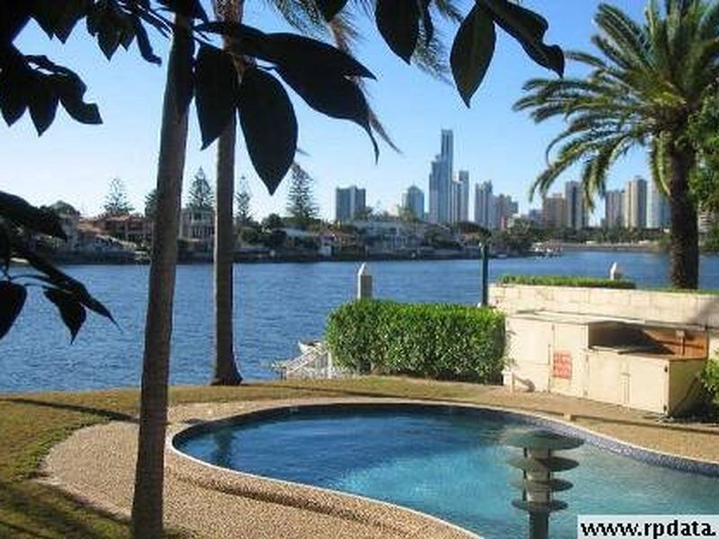 11 Cannes Avenue, Surfers Paradise QLD 4217