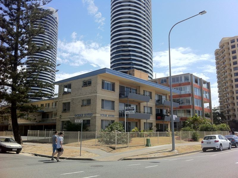 19/171 Old Burleigh Road, Broadbeach QLD 4218